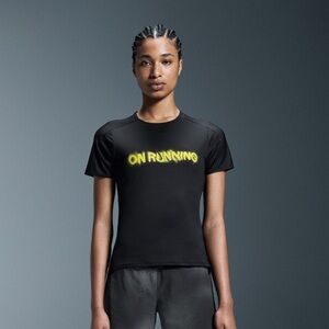 On Running Women's Performance-T Lumos in Black